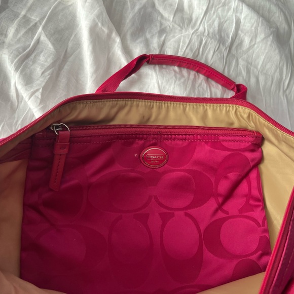Optic C Coach GETAWAY SIGNATURE NYLON PACKABLE WEEKENDER - Picture 7 of 12